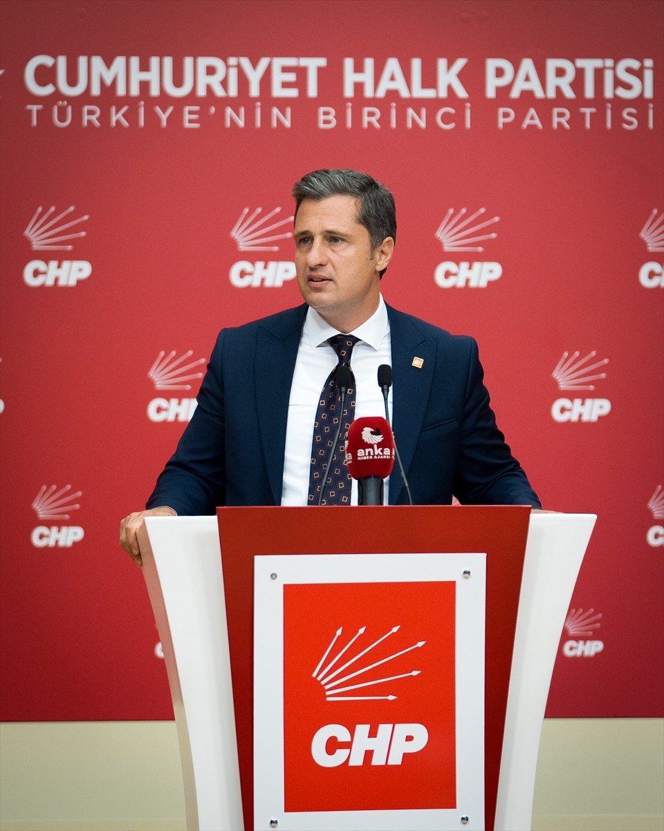 CHP Genel Başkan Yardımcısı ve Parti Sözcüsü Deniz Yücel, CHP Genel Merkezi'nde MYK gündemine...