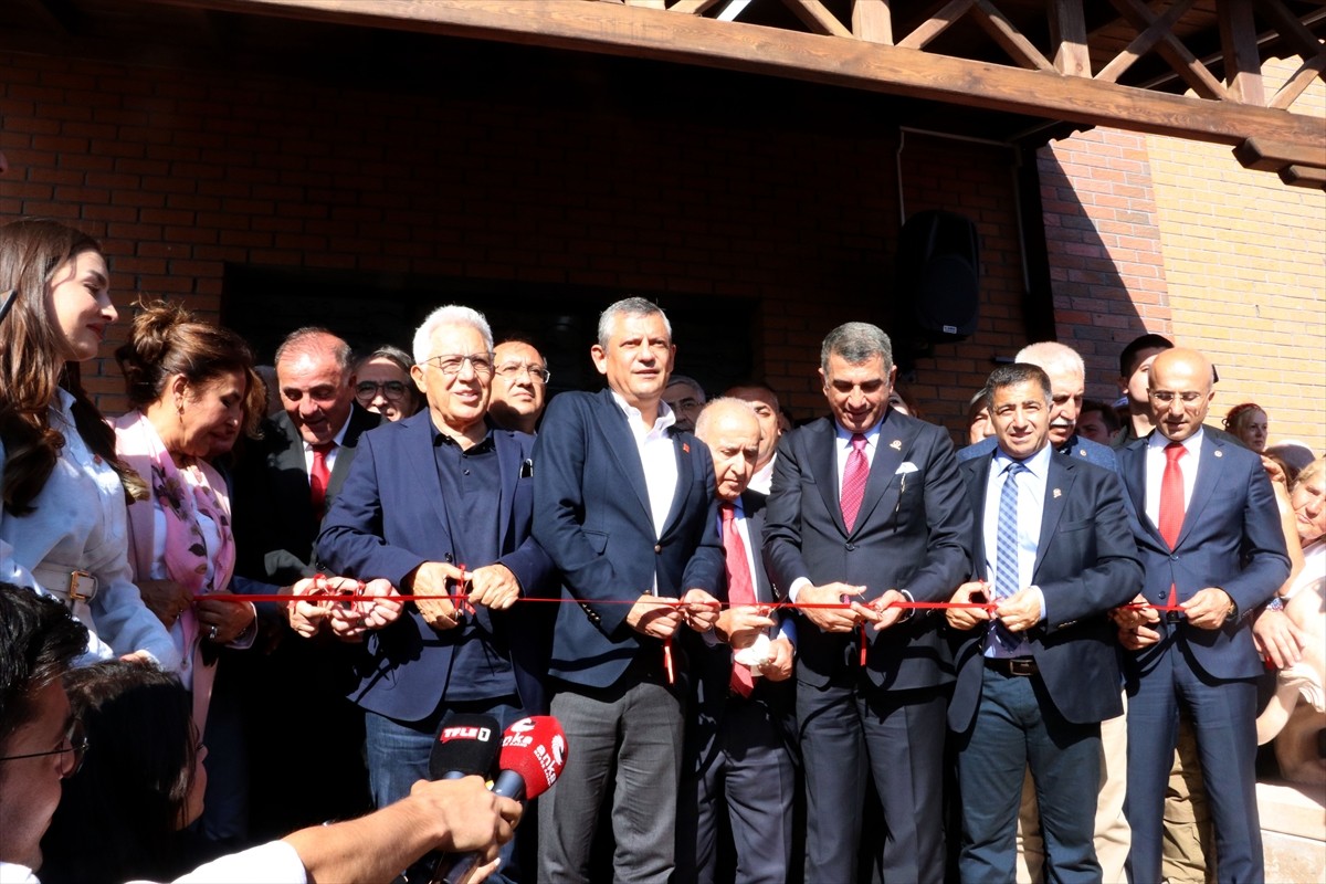 CHP Genel Başkanı Özgür Özel, "62. Ulusal, 36. Uluslararası Hacı Bektaş Veli Anma, Kültür ve Sanat...