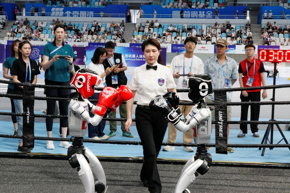 Çin'de insansı robotların spor, performans ve uygulama alanlarında yarıştığı, dünyanın ilk geniş...