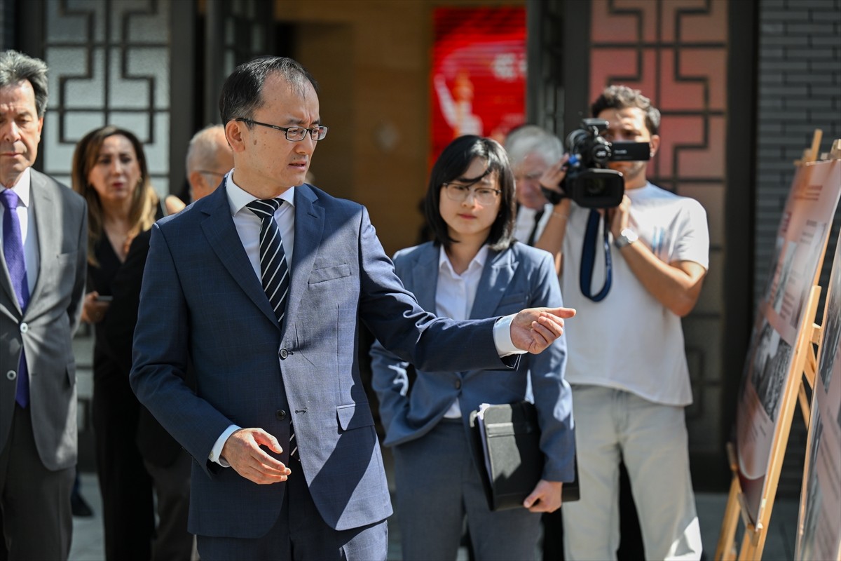Çin'in Ankara Büyükelçiliği ev sahipliğinde, "Tarihi Unutmayalım, Barışı Koruyalım Yuvarlak Masa...