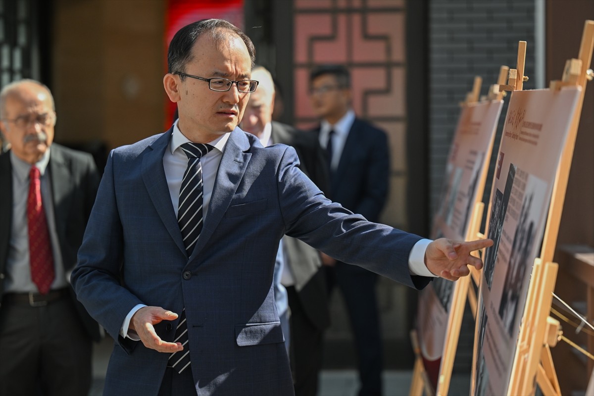 Çin'in Ankara Büyükelçiliği ev sahipliğinde, "Tarihi Unutmayalım, Barışı Koruyalım Yuvarlak Masa...