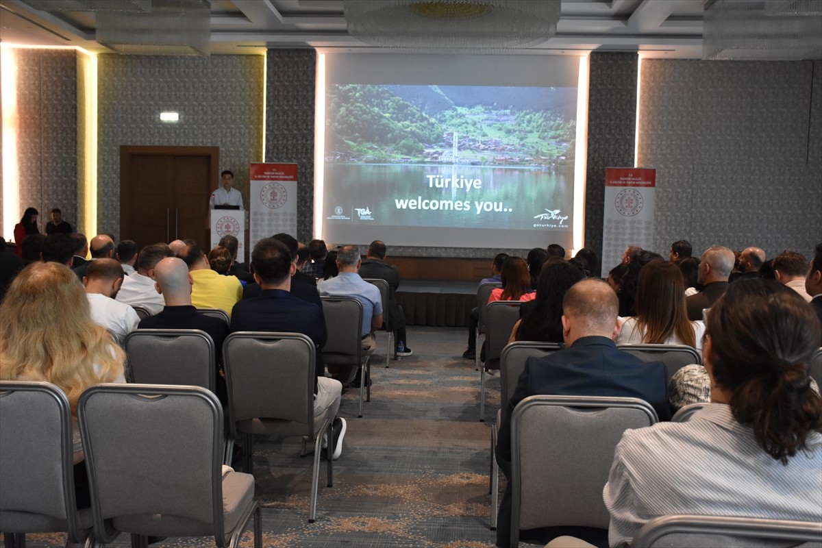 Çin Halk Cumhuriyeti’nden gelen seyahat acentesi yetkililerine Karadeniz’in tarihi ve doğal...