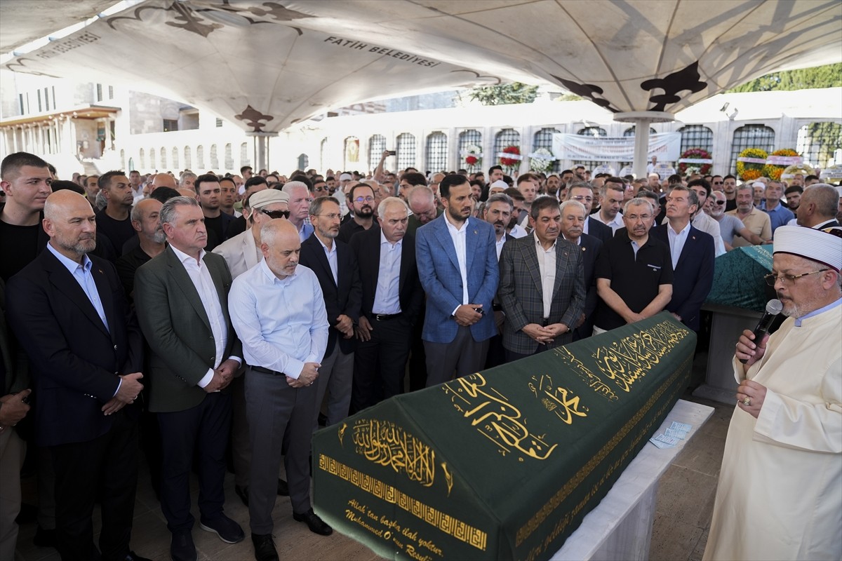 Cumhurbaşkanı Dış Politika ve Güvenlik Başdanışmanı, Büyükelçi Akif Çağatay Kılıç'ın (sol 3) vefat...