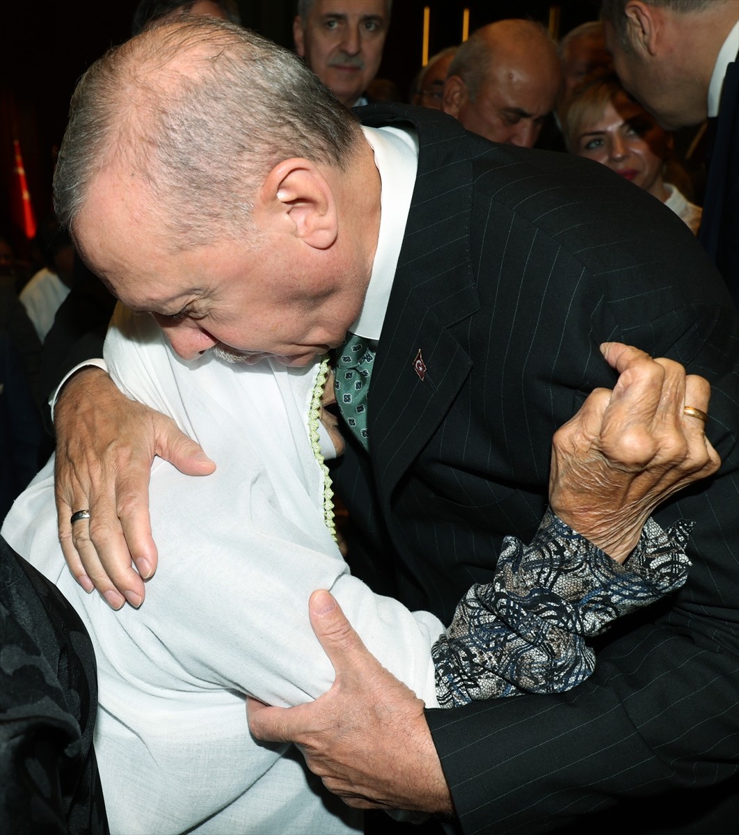 Cumhurbaşkanı Recep Tayyip Erdoğan, Cumhurbaşkanlığı Külliyesi'nde düzenlenen 30 Ağustos Zafer...