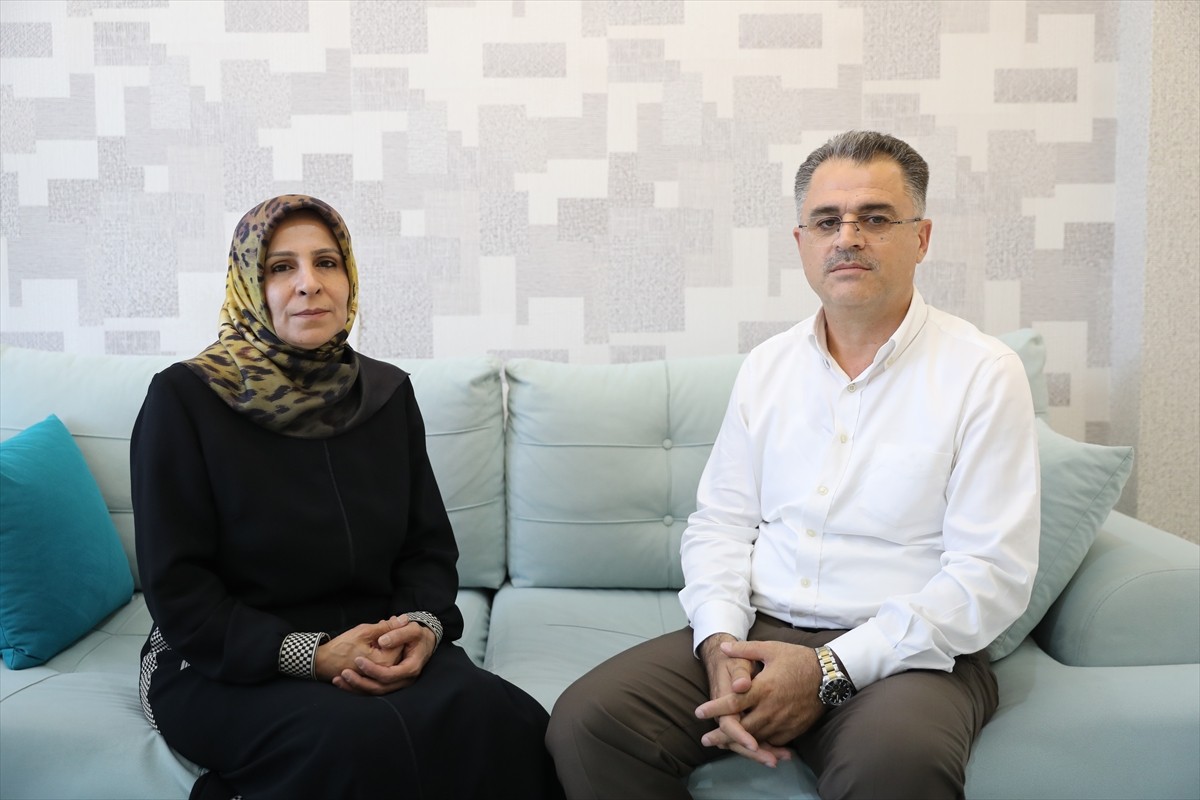 Diyarbakır'ın Bismil ilçesinde 17 yıl önce ölen bebeğin kendilerine ait olmadığını savunan Aslan...