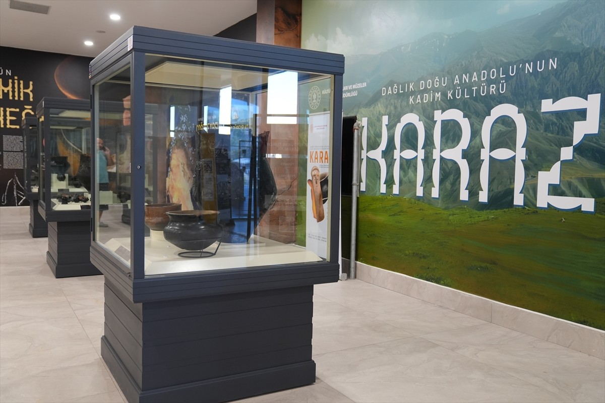 Doğu Anadolu Bölgesi'nde bulunan ve 5 bin 500 yıl öncesine kadar dayanan Karaz Kültürü'ne ait...