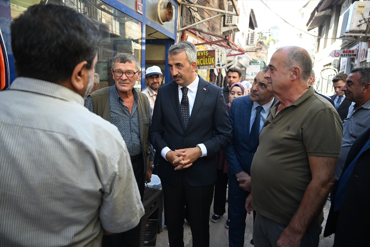 Edirne'de "Dar Çarşı" olarak da bilinen Ayakkabıcılar ve Terziler Çarşısı'nın restorasyonuna...