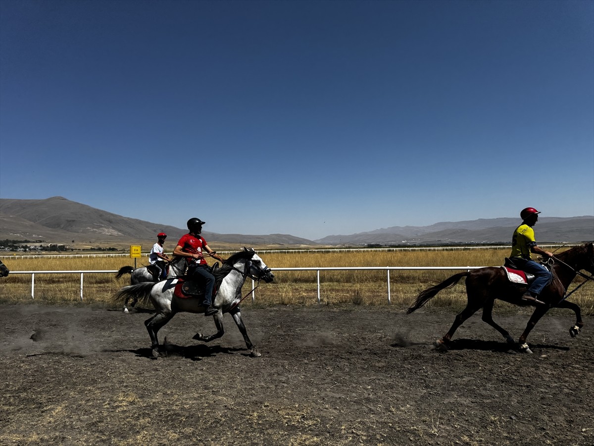 Ekonomik İşbirliği Teşkilatı (EİT) 2025 Erzurum Turizm Başkenti etkinlikleri kapsamında "3....