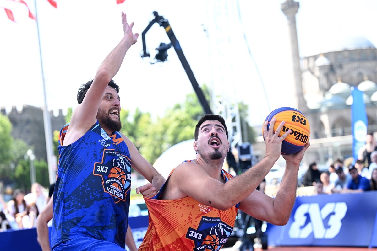 FIBA onaylı Lite Quest 3x3 Uluslararası Basketbol Turnuvası Kayseri'de start aldı. Kayseri...