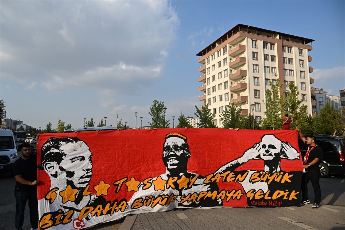 Galatasaray, yarın oynayacağı Trendyol Süper Lig'de 2025-2026 sezonunun ilk maçı için Gaziantep'e...