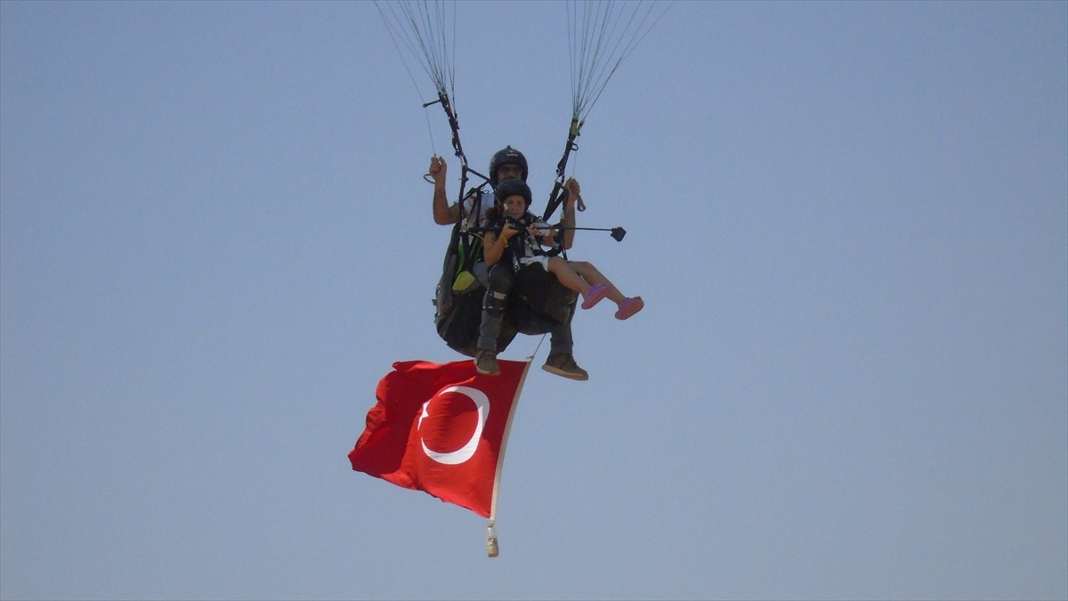 Gaziantep'in Nurdağı ilçesinde, bedensel engelli 21 yaşındaki Nisanur Arapoğlu'nun yamaç...