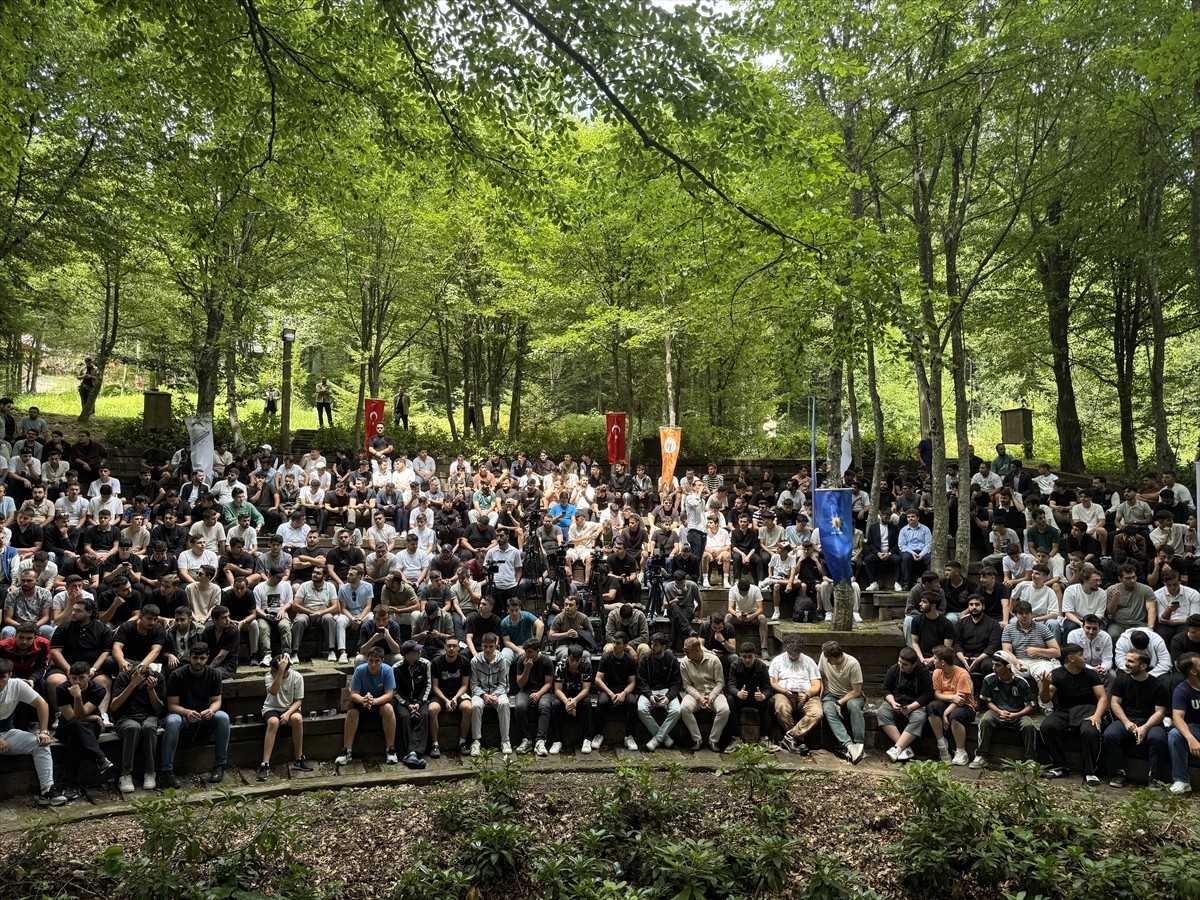 İlim Yayma Vakfı Mütevelli Heyeti Başkanı Bilal Erdoğan, AK Parti Genel Merkez İnsan Hakları...