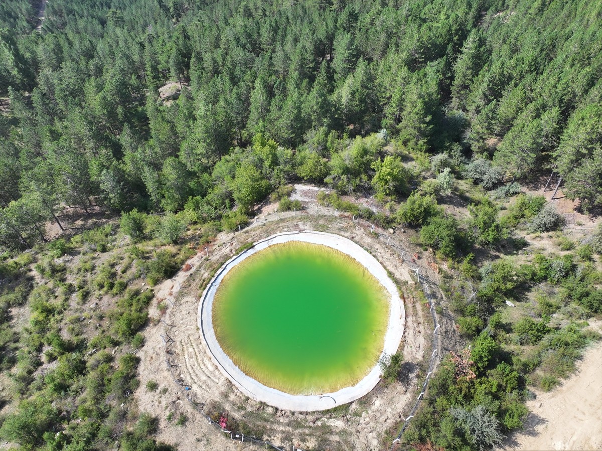 Isparta Orman Bölge Müdürlüğü ekipleri, yangın söndürme havuzu ve su toplama çukurlarında bakım ve...