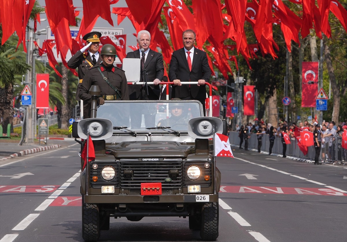 İstanbul'da, 30 Ağustos Zafer Bayramı ve Türk Silahlı Kuvvetleri Günü kapsamında resmigeçit töreni...