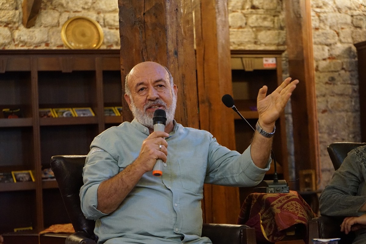 İstanbul İl Kültür ve Turizm Müdürlüğü ile Uluslararası Sinema Derneği tarafından yönetmen Yücel...