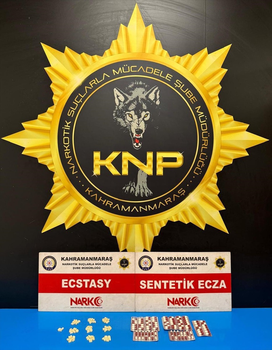 Kahramanmaraş'ta uyuşturucu madde ticareti yaptıkları iddiasıyla gözaltına alınan 2 zanlı...