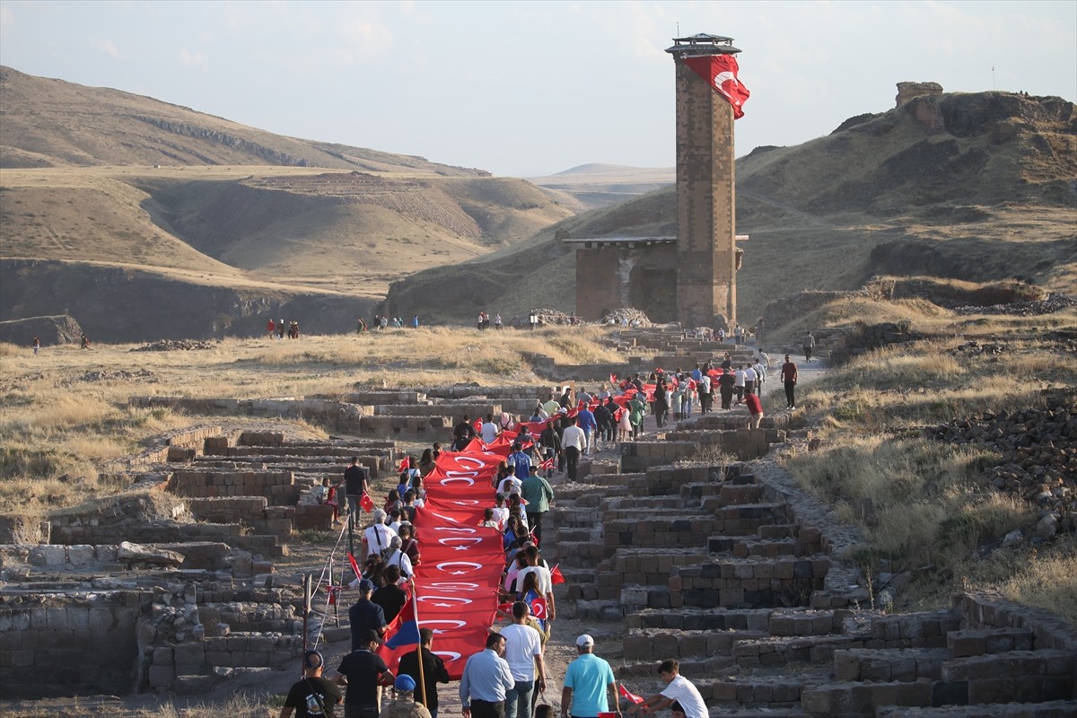Kars'ta, Büyük Selçuklu Devleti hükümdarı Sultan Alparslan'ın 16 Ağustos 1064'te Ani'yi fethinin...