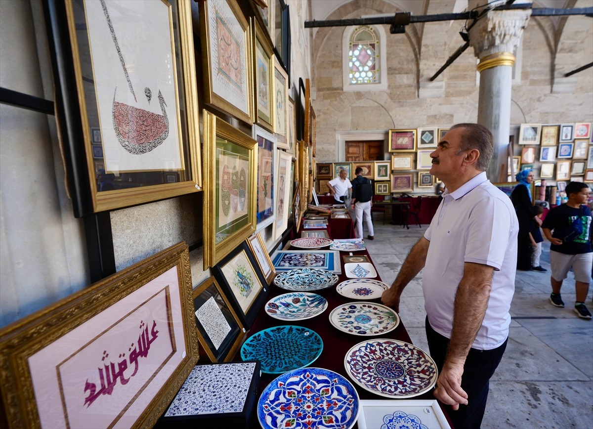 Klasik Sanatlar Vakfının hazırladığı "1001 Eserle Klasik Sanatlar" sergisi, Üsküdar Valide-i Cedid...