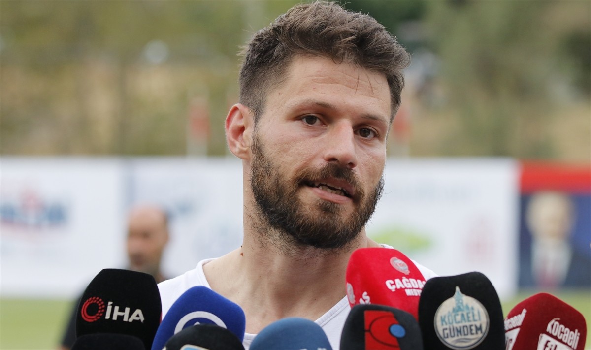 Kocaelispor, sezon öncesi son hazırlık maçında Fas'ın Al-Wydad Club ekibini 2-0 yendi....