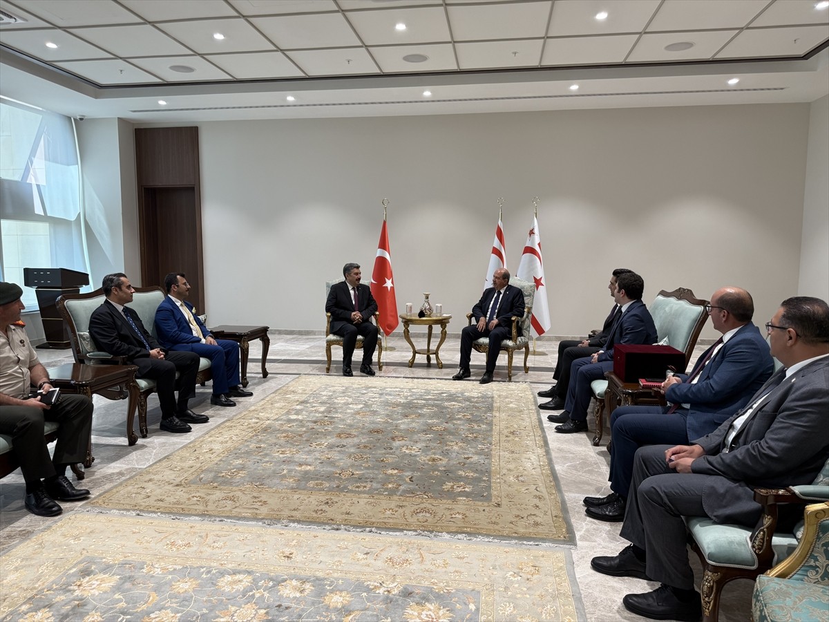 Kuzey Kıbrıs Türk Cumhuriyeti (KKTC) Cumhurbaşkanı Ersin Tatar, HAVELSAN Genel Müdürü Mehmet Akif...