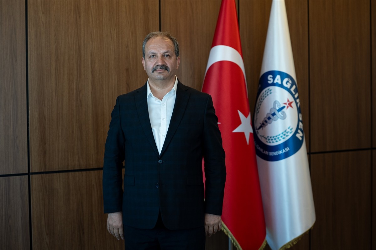 Memur ve memur emeklilerinin 2026-2027 yıllarındaki mali ve sosyal haklarının belirleneceği 8....