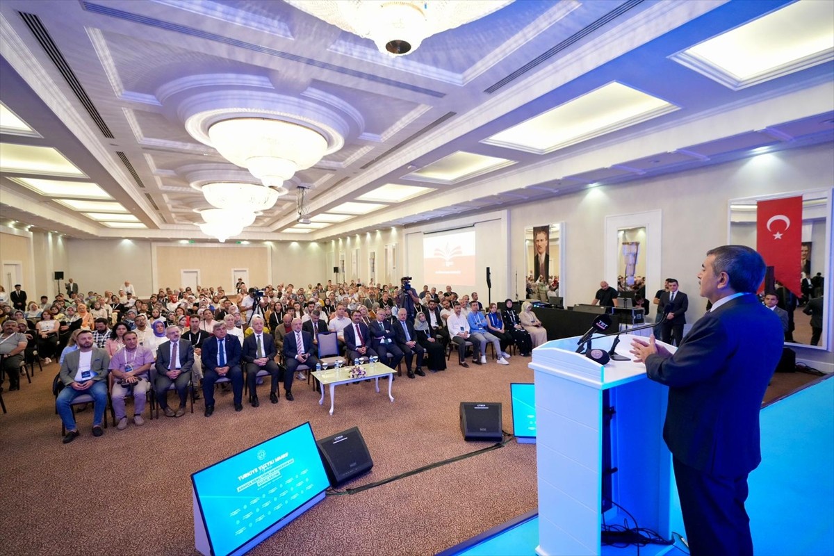 Milli Eğitim Bakanı Yusuf Tekin, Afyonkarahisar'da bir termal otelde düzenlenen Türkiye Yüzyılı...