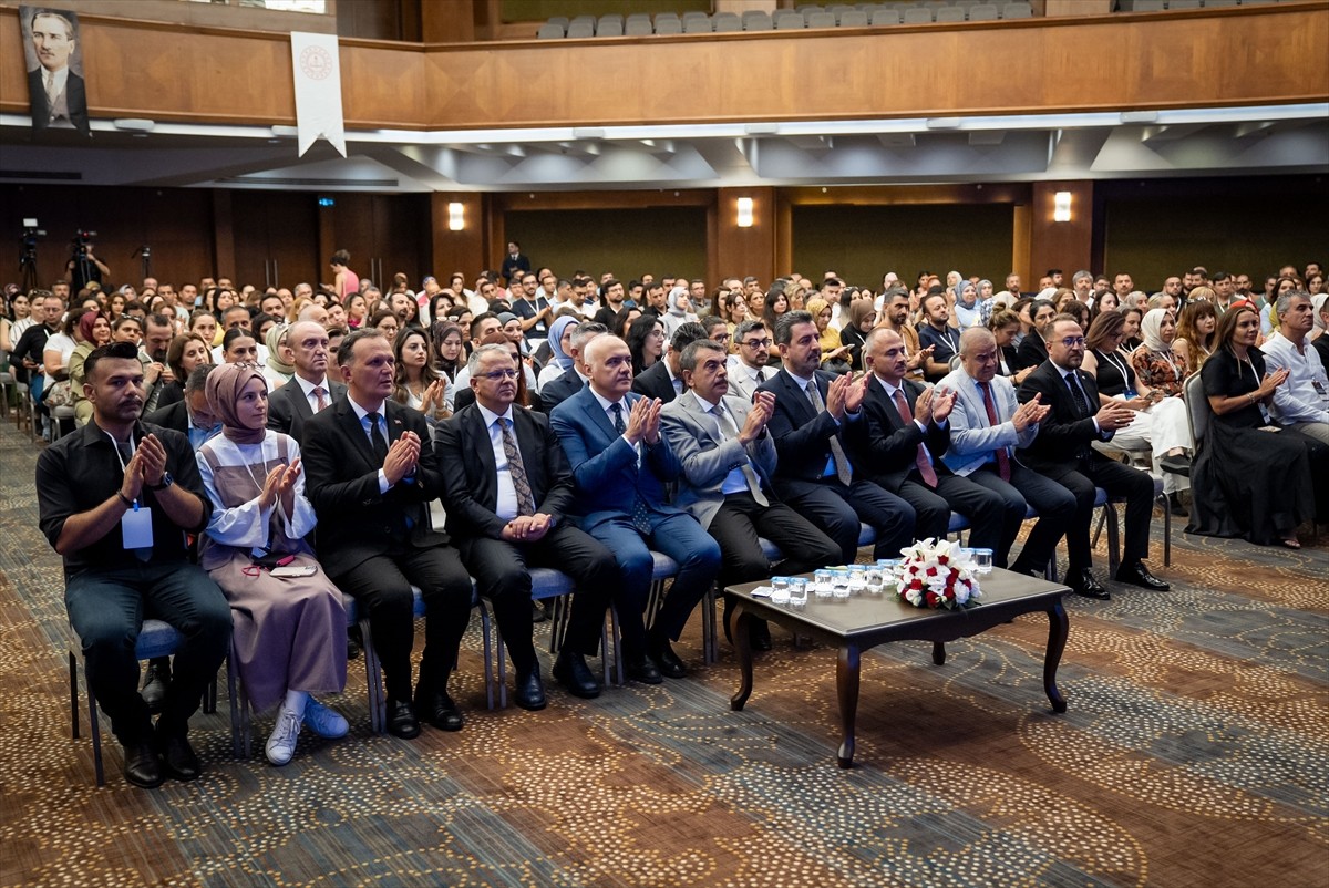 Milli Eğitim Bakanı Yusuf Tekin, Ankara, Kızılcahamam'da bir otelde gerçekleştirilen, 16 ilden...