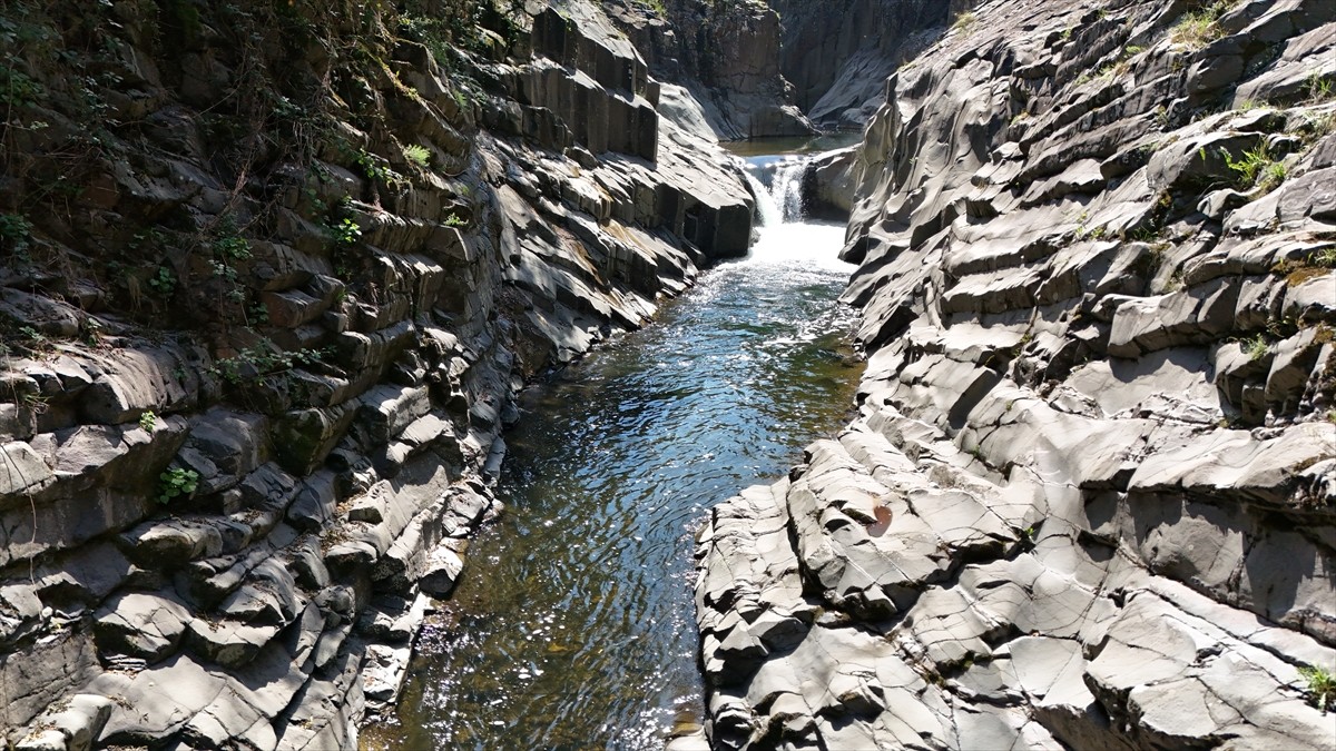 Ordu'nun Ulubey ilçesindeki Küpkaya Kanyonu yerli ve yabancı ziyaretçiler tarafından tercih...