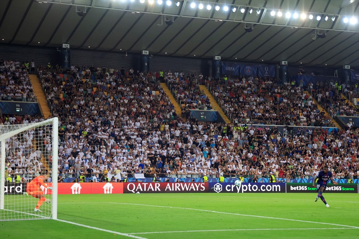 Paris Saint-Germain (PSG), normal süresi 2-2 berabere biten karşılaşmada Tottenham'a penaltılarla...