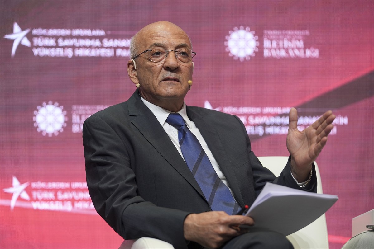 "Köklerden Ufuklara Türk Savunma Sanayisinin Yükseliş Hikayesi Paneli", gazeteci Mete Çubukçu'nun...