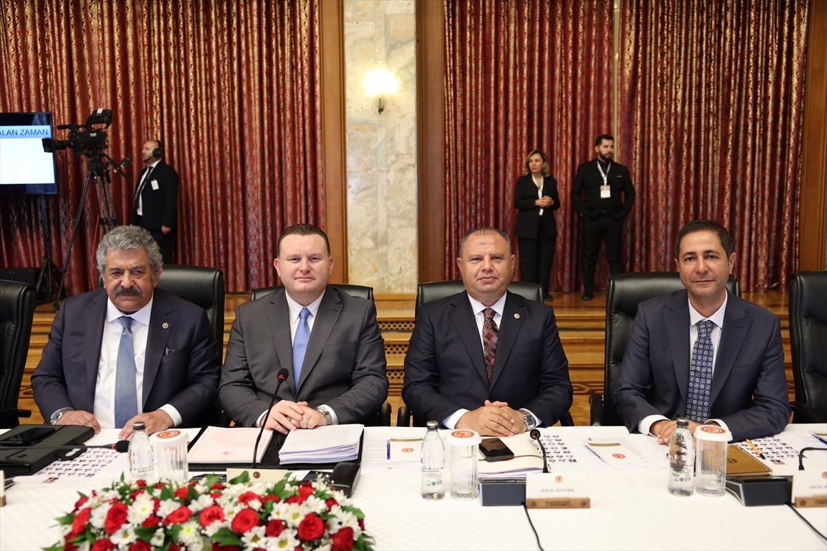 "Terörsüz Türkiye" hedefi doğrultusunda TBMM'de kurulan Milli Dayanışma, Kardeşlik ve Demokrasi...