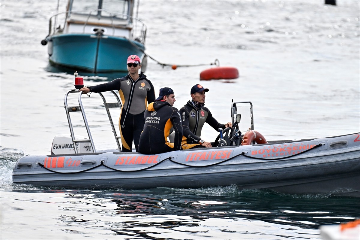 Sahil Güvenlik Marmara ve Boğazlar Bölge Komutanlığınca, İstanbul Boğazı'ndaki kayıp Rus yüzücü...