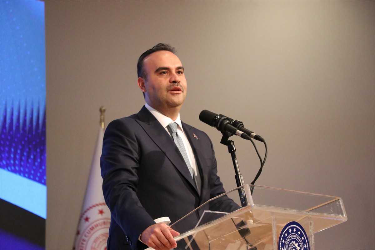 Sanayi ve Teknoloji Bakanı Mehmet Fatih Kacır, Yozgat'ta Kalkınma Ajansı ve Bölge Kalkınma İdaresi...