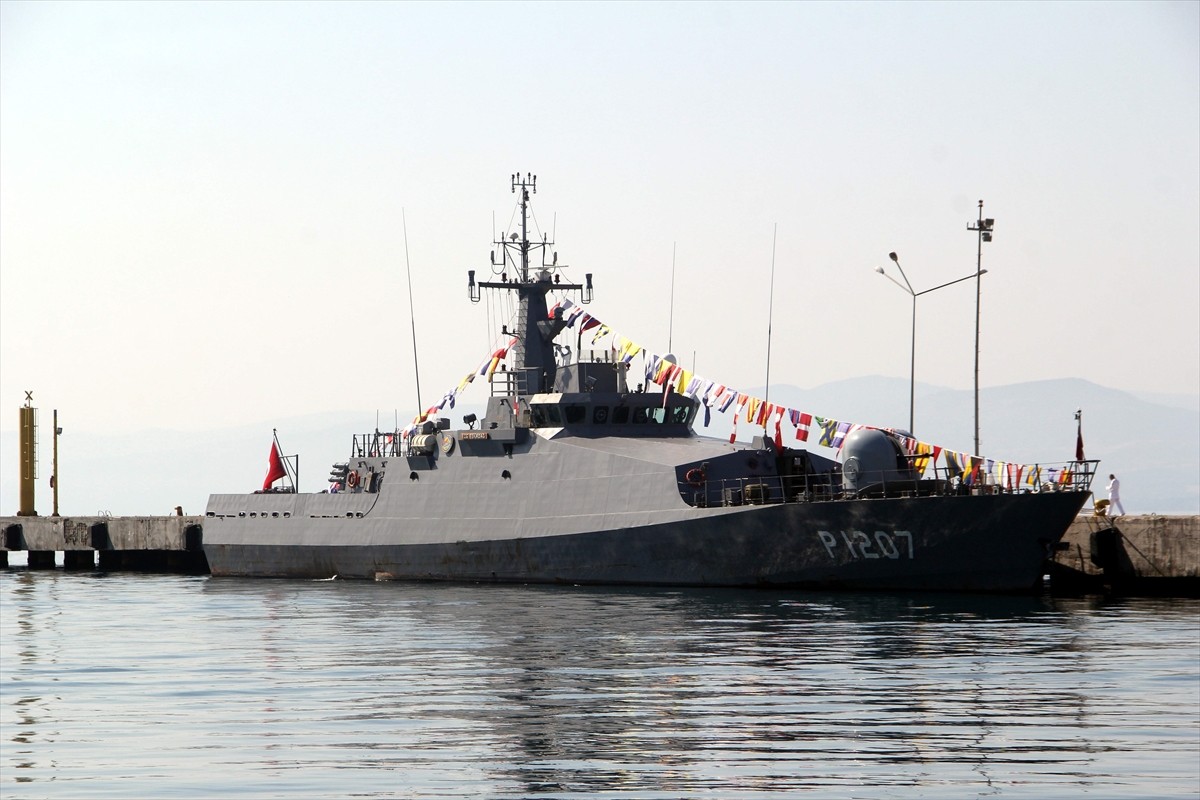 Sinop'ta 30 Ağustos Zafer Bayramı dolayısıyla Deniz Kuvvetleri Komutanlığına bağlı "TCG Tekirdağ"...