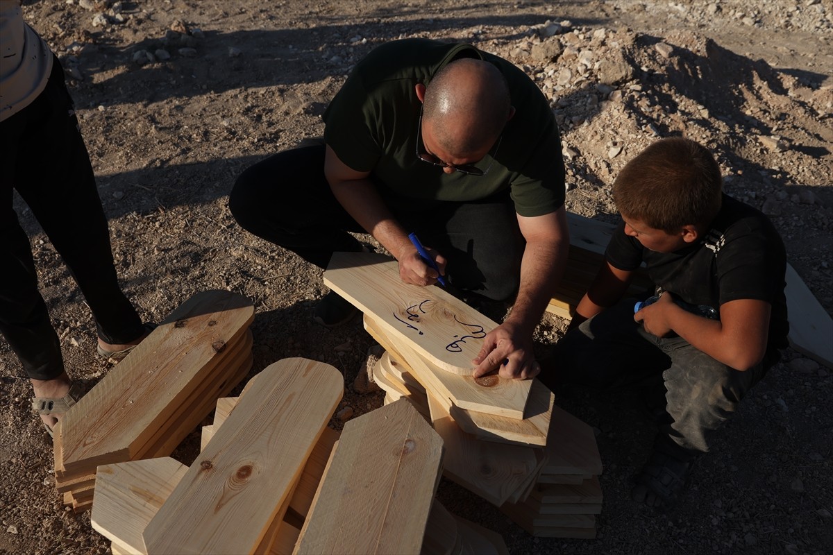 Suriye'nin kuzeybatısındaki İdlib'de, Dünya Zorla Kaybedilenler Günü kapsamında devrik Beşşar Esed...