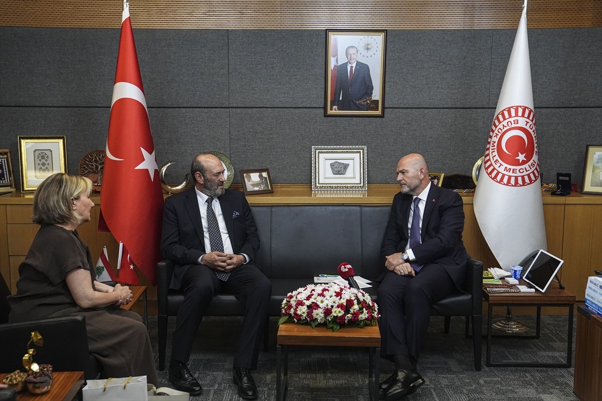 TBMM İçişleri Komisyonu Başkanı Süleyman Soylu, Türkiye'deki görev süresi sona eren Lübnan...