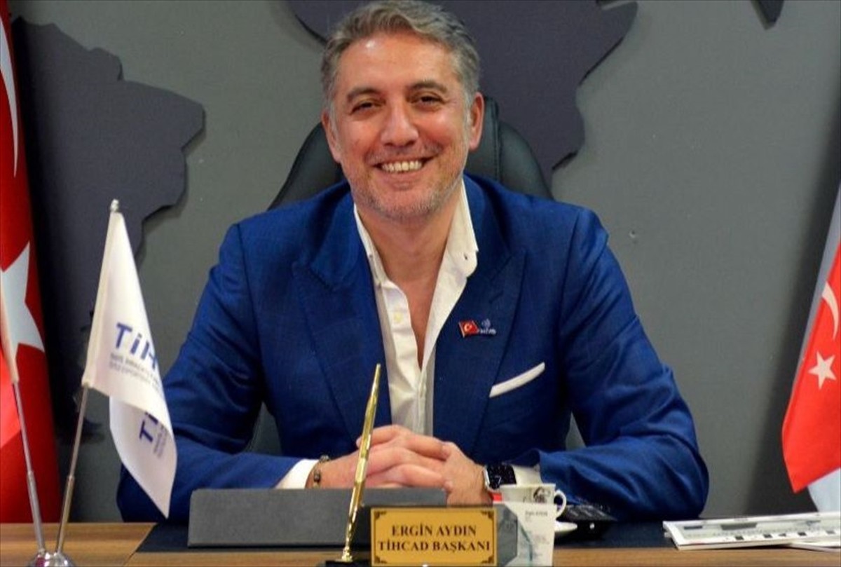 Tekstil İhracatçıları ve Çalışanları Derneği (TİHCAD) Başkanı Ergin Aydın, açıklamalarda...