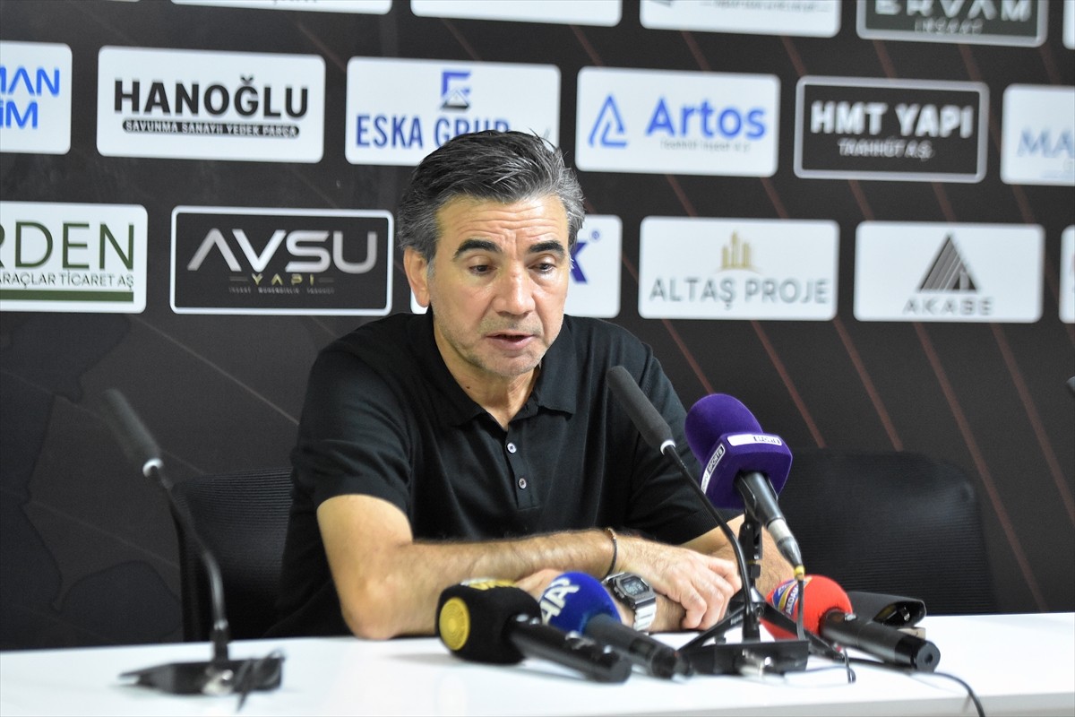 Trendyol 1. Lig'de 2025-2025 sezonunun ikinci hafta maçı İmaj Altyapı Vanspor-Esenler Erokspor...