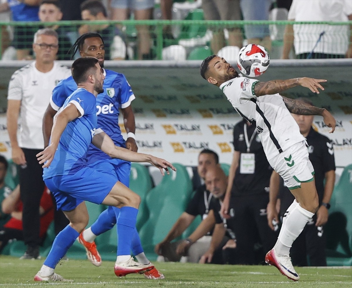 Trendyol 1. Lig'in 3. haftasında Sipay Bodrum FK ile Sakaryaspor, Bodrum İlçe Stadı'nda...