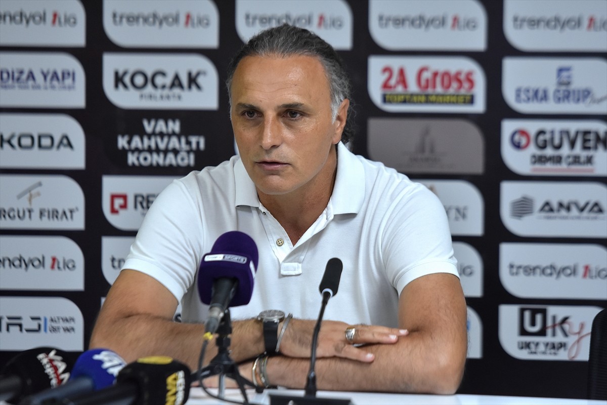 Trendyol 1. Lig'in 4. haftasında İmaj Altyapı Vanspor'u  2-1 mağlup eden Bandırmaspor'un Teknik...