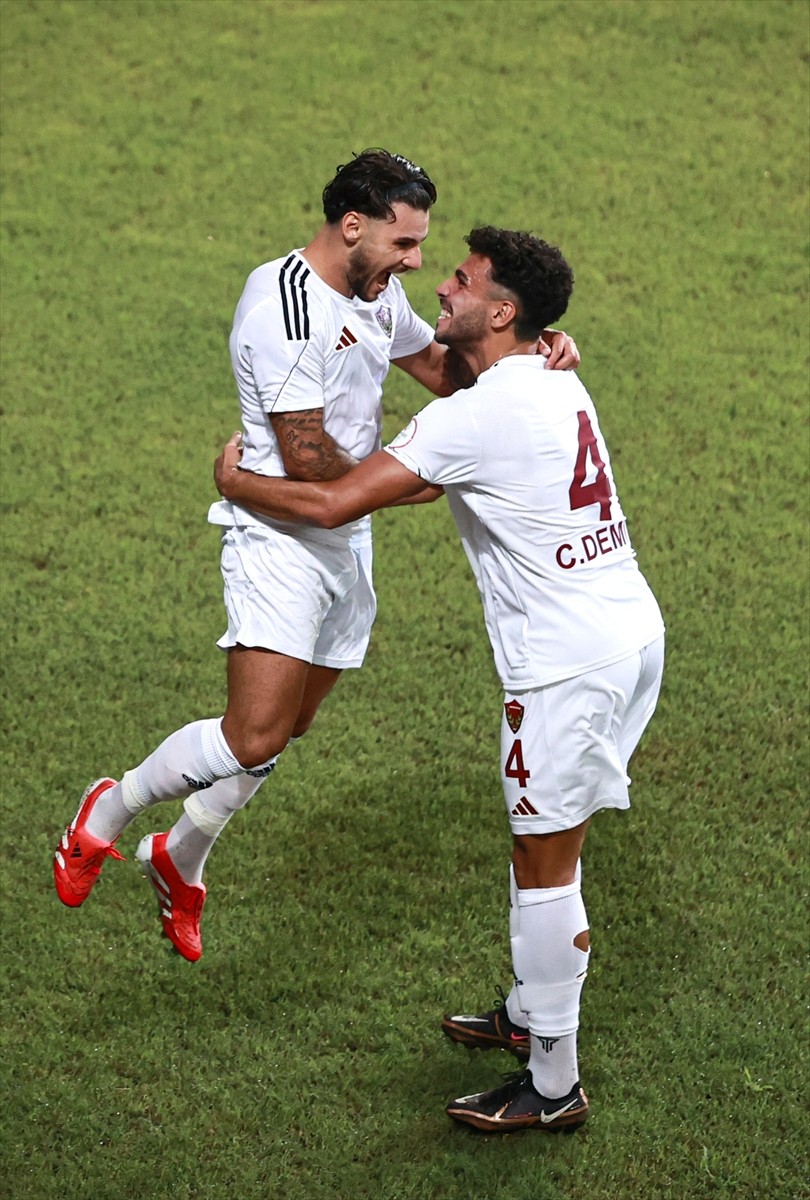 Trendyol 1. Lig'in ilk haftasında Atakaş Hatayspor ile Emre Gökdemir İnşaat Ankara Keçiörengücü...