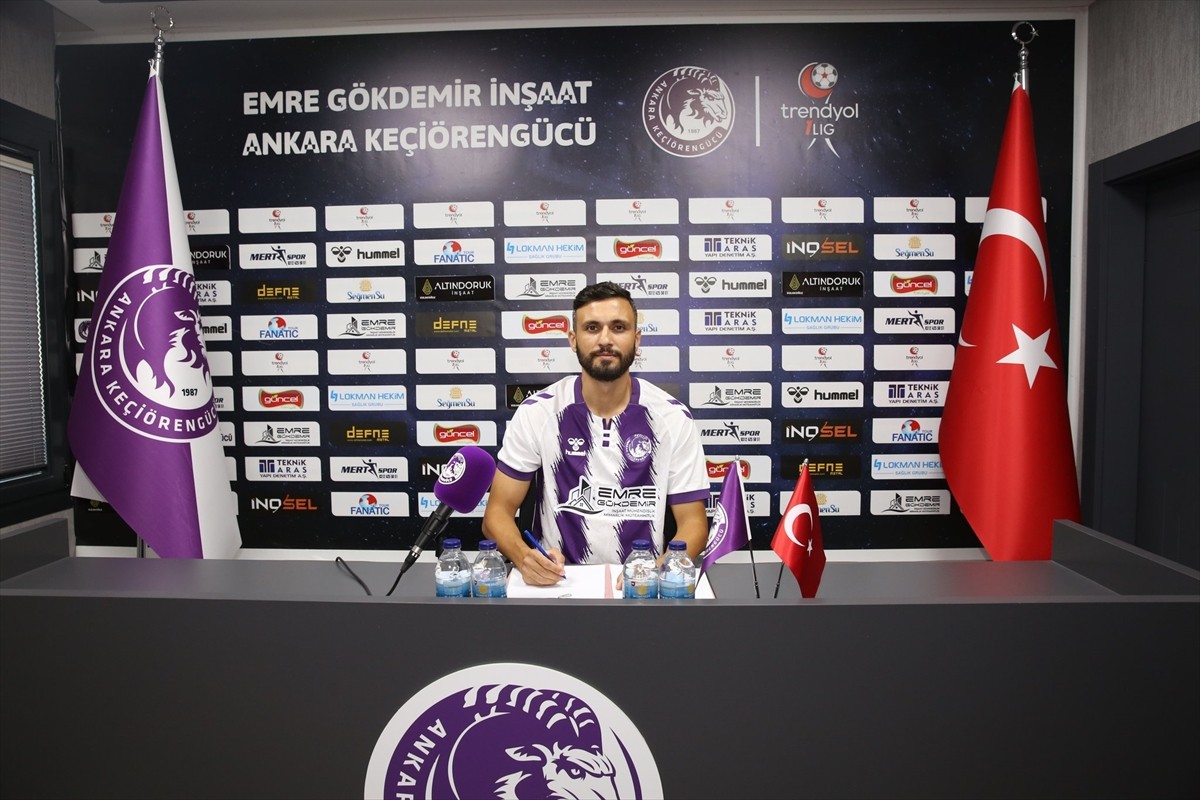 Trendyol 1. Lig takımlarından Emre Gökdemir İnşaat Ankara Keçiörengücü, savunma oyuncusu Hakan...