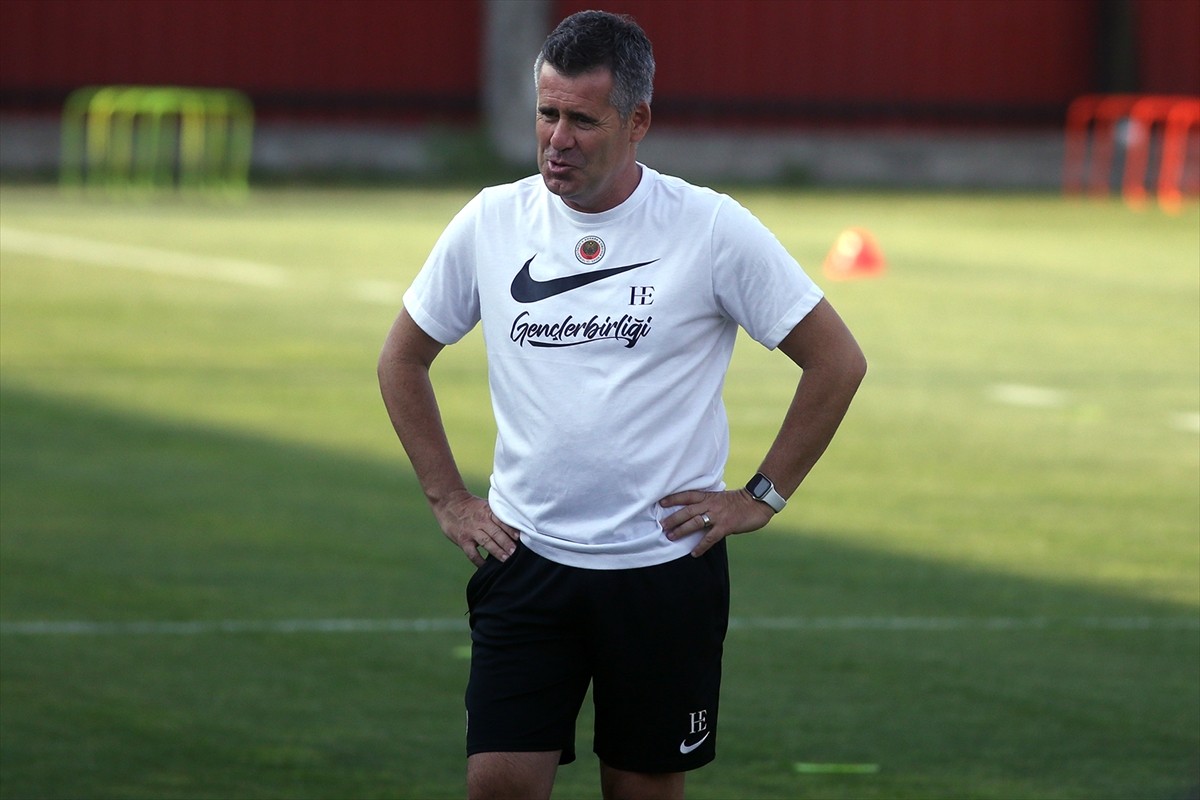 Trendyol Süper Lig ekiplerinden Gençlerbirliği'nin yeni transferi Malili kanat oyuncusu Adama...