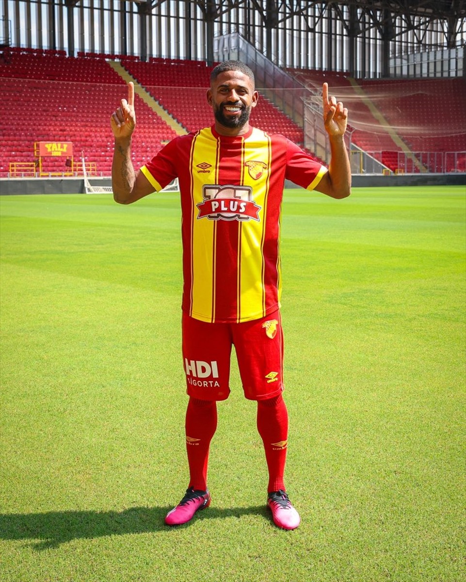 Trendyol Süper Lig ekiplerinden Göztepe, 30 yaşındaki Brezilyalı savunma oyuncusu Ruan Gregorio...