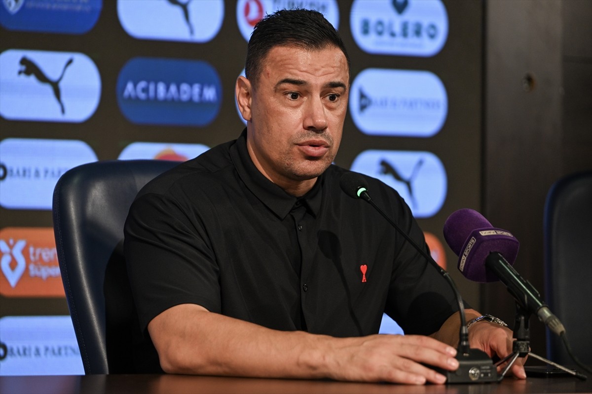 Trendyol Süper Lig’in 4. haftasında, RAMS Başakşehir ile ikas Eyüpspor takımları, Başakşehir Fatih...