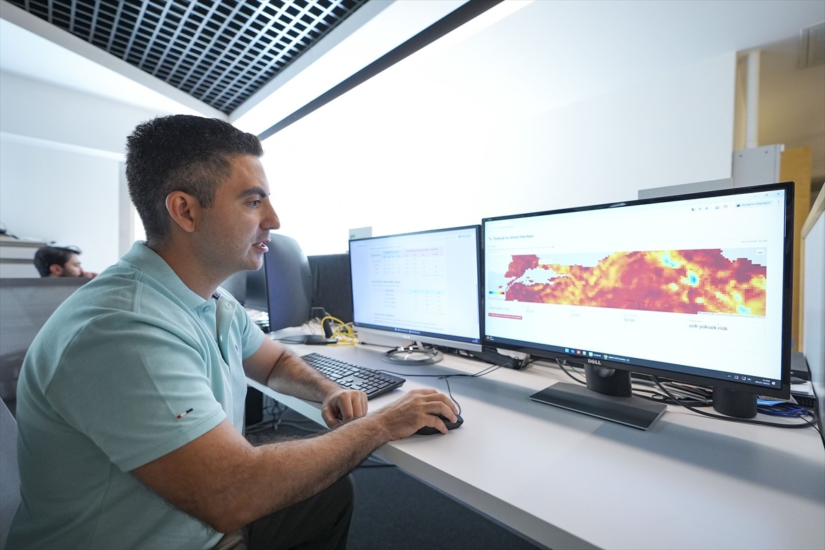 Türkiye'de ilk kez, özellikle dışarıda çalışanlar için hava koşullarının vücut üzerindeki etkisini...