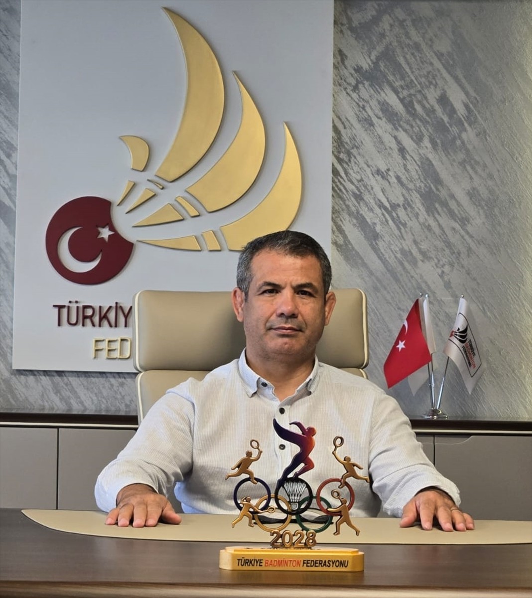 Türkiye Badminton Federasyonu Başkanı Ercan Yıldız, Fransa'da başlayacak dünya şampiyonası öncesi...