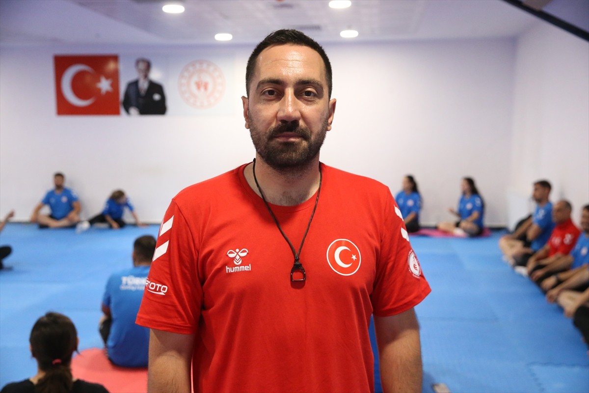 Türkiye Kadın ve Erkek Curling takımları Ordu'da düzenlenen kampta hazırlıklarını sürdürüyor....