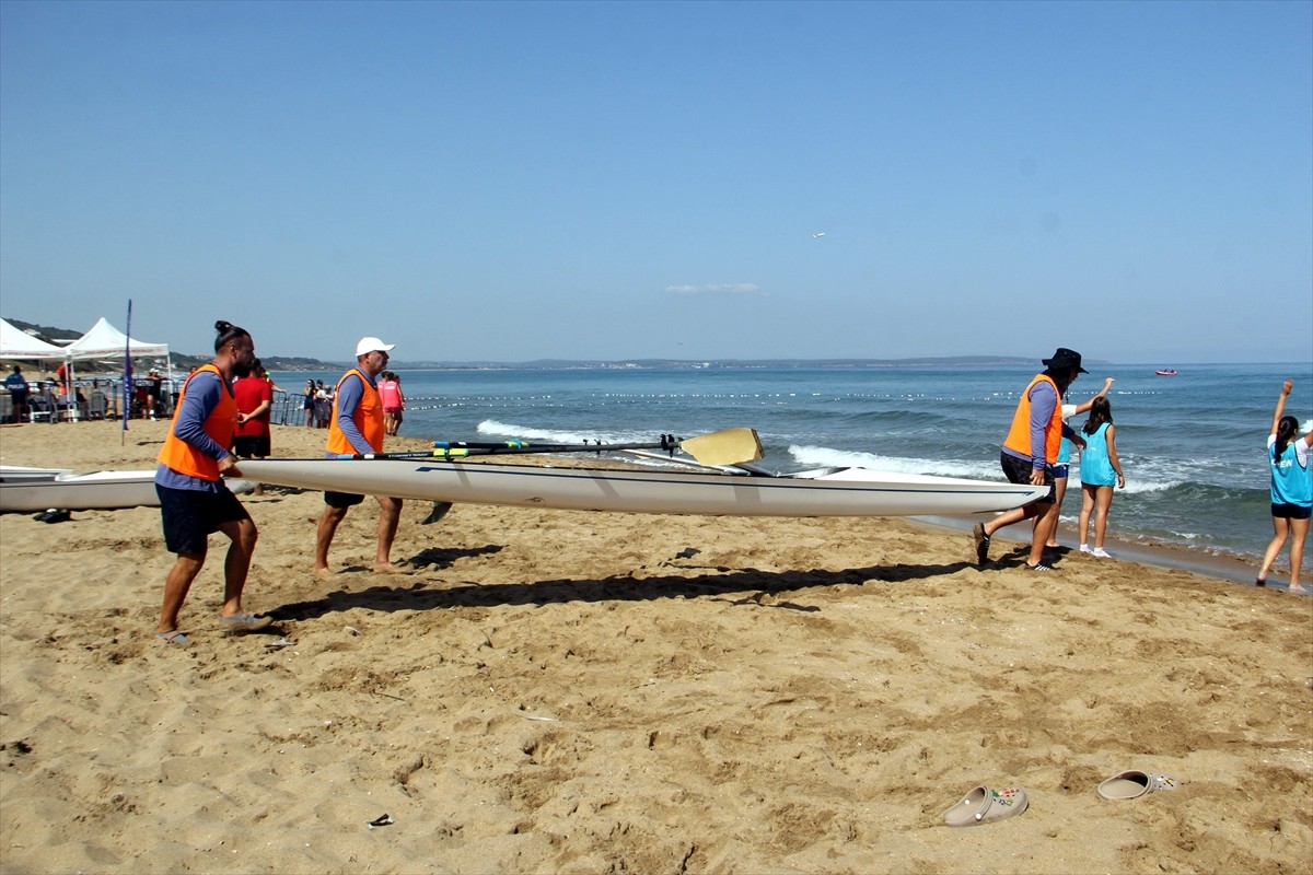 Türkiye Kürek Federasyonunca düzenlenen Deniz Küreği Türkiye Şampiyonası Sahil Sürat Yarışları...