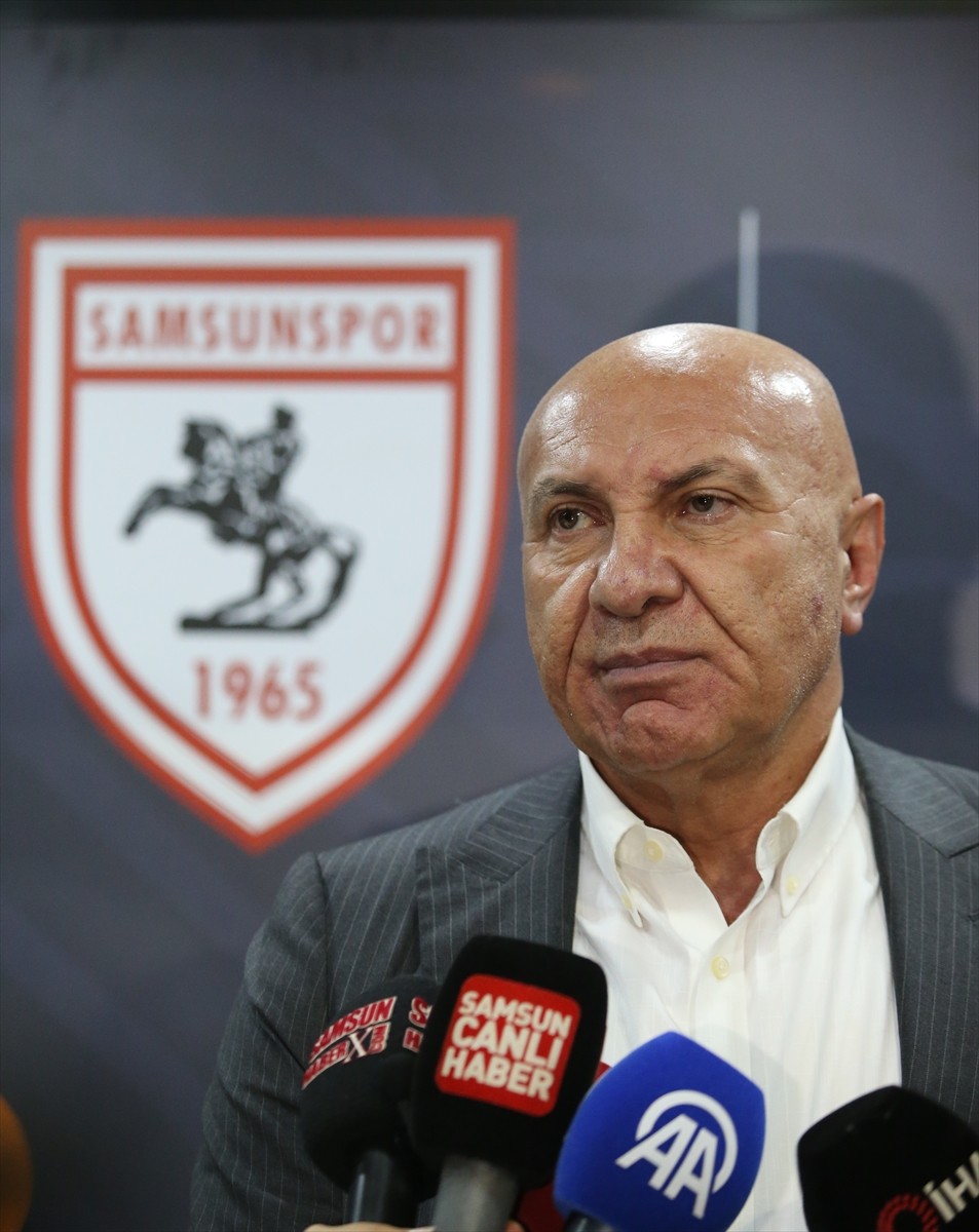 UEFA Avrupa Ligi play-off turu 2-1'in rövanşında sahasında Yunanistan temsilcisi Panathinaikos ile...